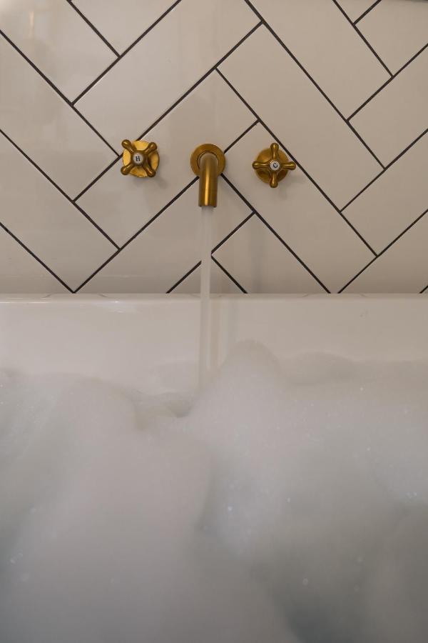 Loft On The Crescent - 5 Star Scottish Luxury - Prime West End Location Appartamento Glasgow Esterno foto